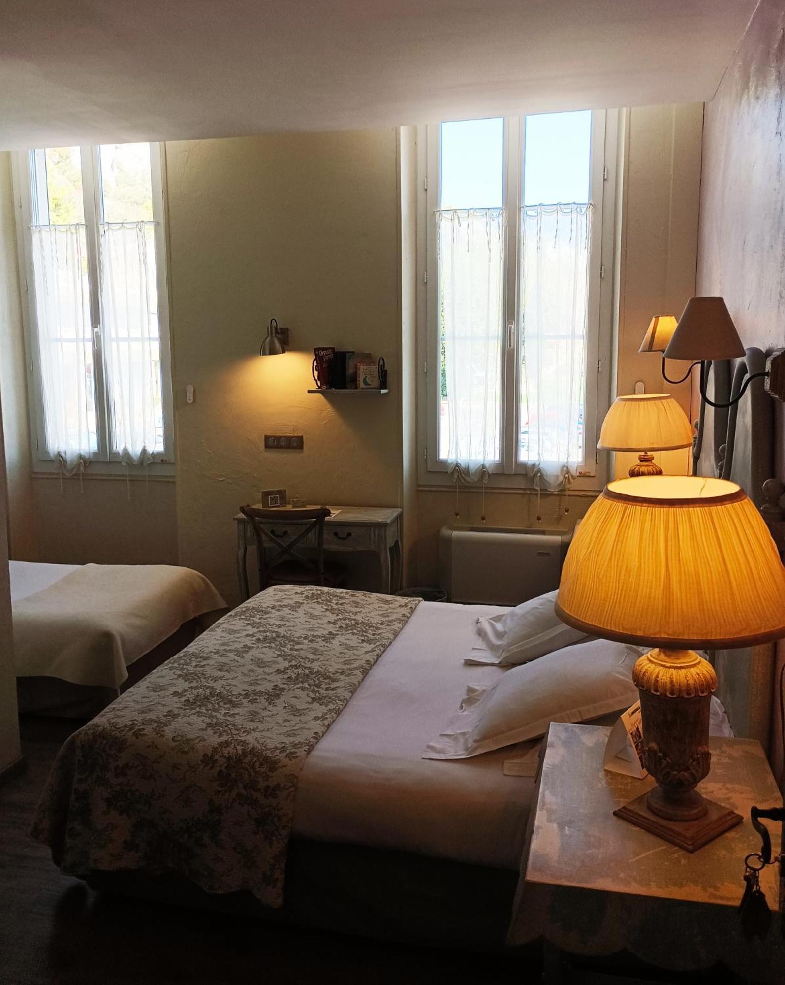 The Originals Boutique, Hotel Du Parc, Cavaillon Buitenkant foto